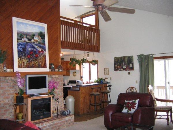 Spruce Hill Inn & Cottages Mansfield Room photo