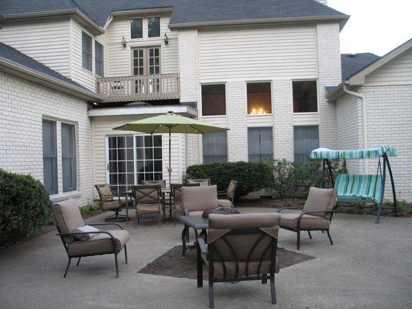 Spruce Hill Inn & Cottages Mansfield Exterior photo